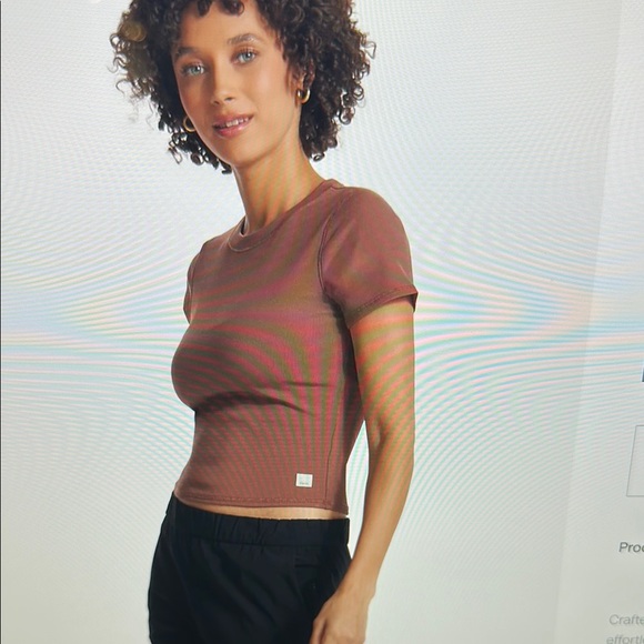 Vuori Pose Fitted Tee, Hazelnut, M - Picture 2 of 4